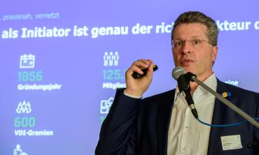 Prof. Dr.-Ing. Lutz Eckstein, VDI-Präsident, bei seinem Festvortrag