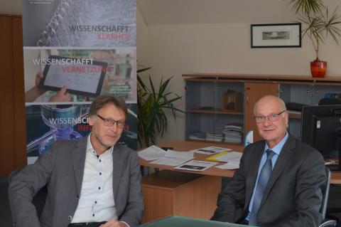 Prof. Strackeljan (li.) und Prof. Jumar (re.) (c) ifak