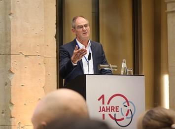 Prof. Bastian, Präsident der Zuse-Gemeinschaft, bei seiner Festrede